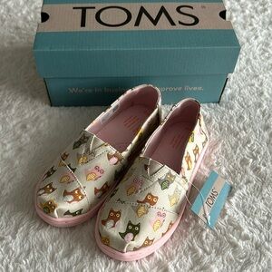 TOMS youth size 13 natural woodland owl print alpargatas NEW in box pink shoes